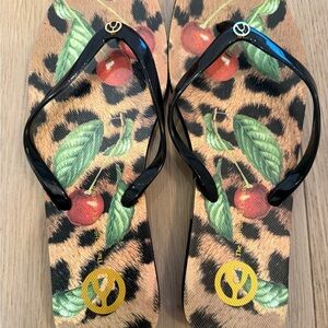 Wishbone Leopard Cherry Print Flip Flop Sandals Size 11 Y2K Summer Cute New